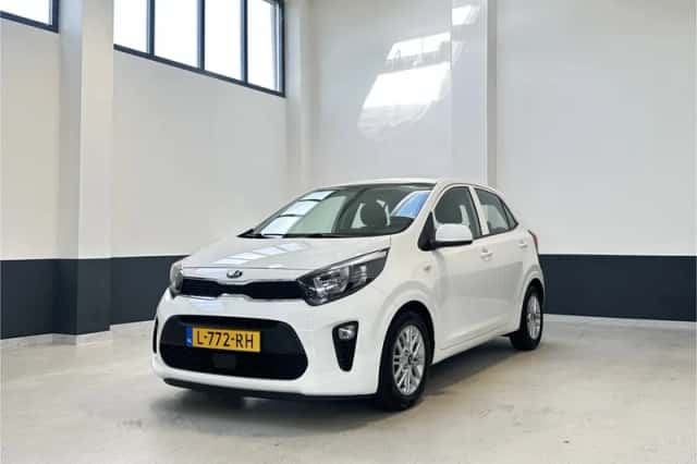 Kia Picanto (2021) thumbnail 2