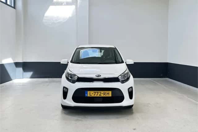 Kia Picanto (2021) thumbnail 3