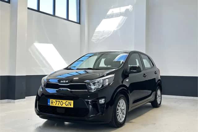 Kia Picanto (2022) thumbnail 2