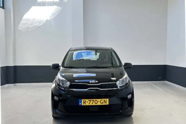 Kia Picanto (2022) thumbnail 3