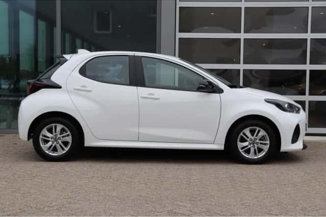 Mazda 2 Hybrid (2025) thumbnail 2
