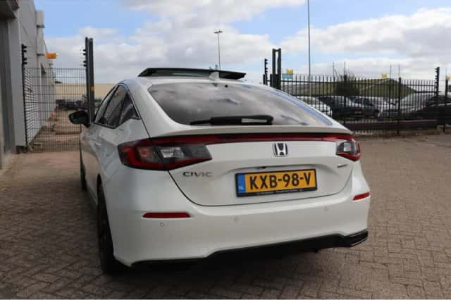 Honda Civic (2024) thumbnail 5