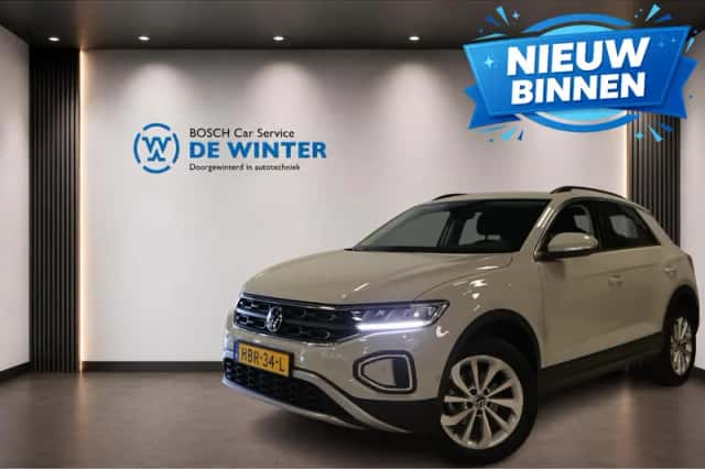 Volkswagen T-Roc (2025) thumbnail 1