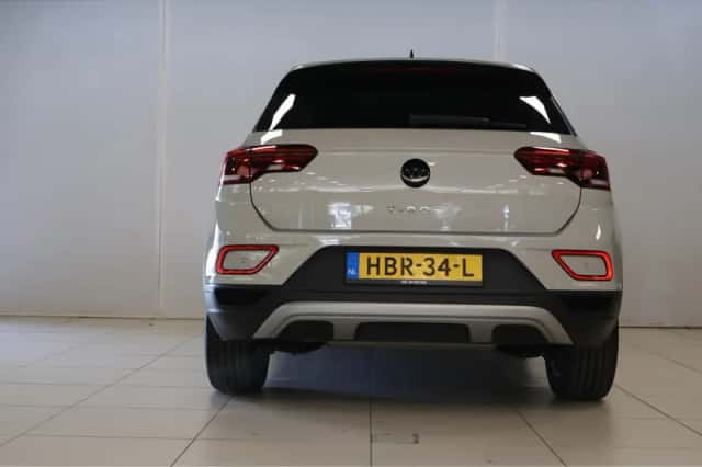 Volkswagen T-Roc (2025) thumbnail 6