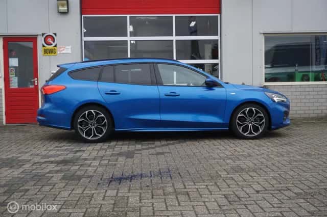 Ford Focus (2020) thumbnail 6
