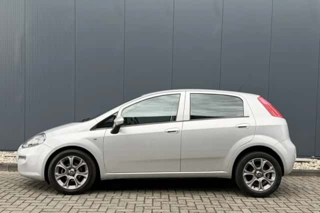 Fiat Punto (2016) thumbnail 5