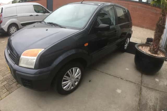 Ford Fusion (2007) thumbnail 4