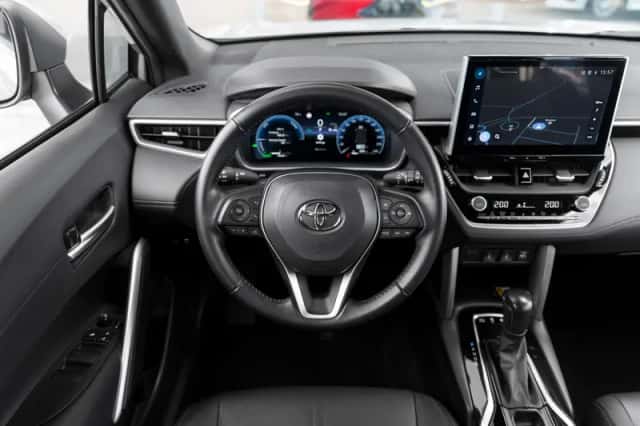 Toyota Corolla Cross (2022) thumbnail 5