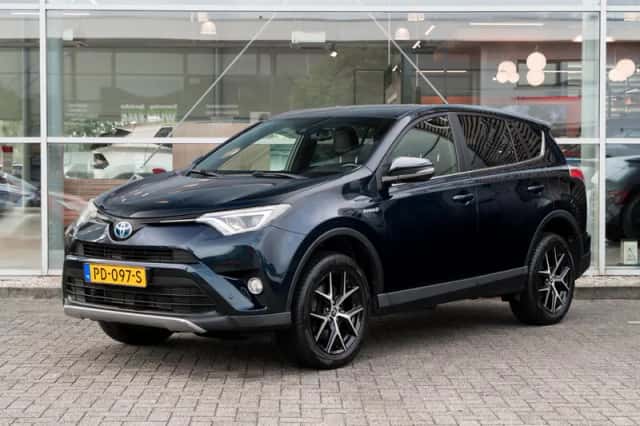 Toyota RAV4 (2017) thumbnail 1