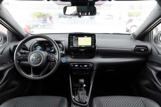 Toyota Yaris (2022) thumbnail 4