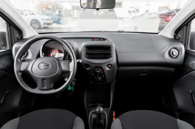 Toyota Aygo (2017) thumbnail 4
