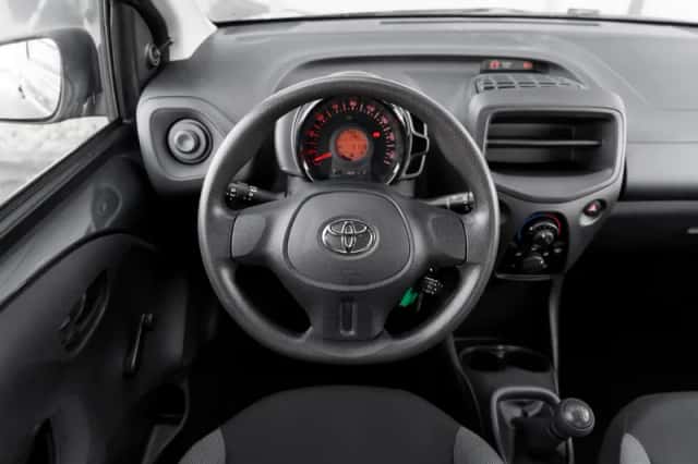 Toyota Aygo (2017) thumbnail 5