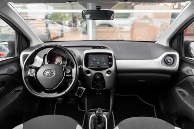 Toyota Aygo (2017) thumbnail 4