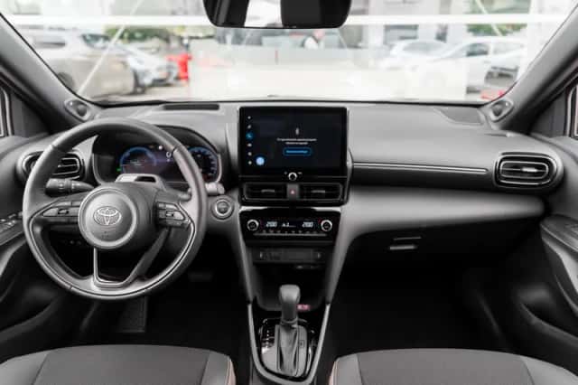 Toyota Yaris Cross (2026) thumbnail 4