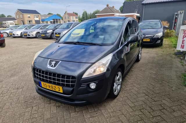 Peugeot 3008 (2011) thumbnail 6