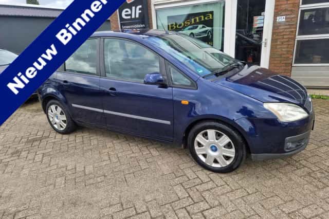 Ford Focus (2004) thumbnail 1