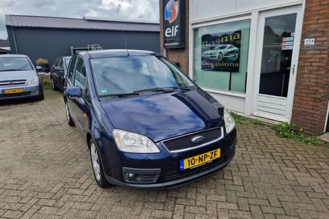 Ford Focus (2004) thumbnail 3