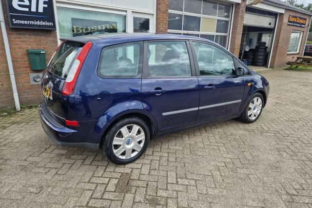 Ford Focus (2004) thumbnail 5