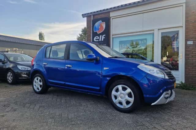 Dacia Sandero (2010) thumbnail 1