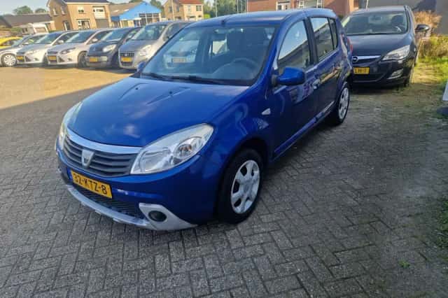 Dacia Sandero (2010) thumbnail 5