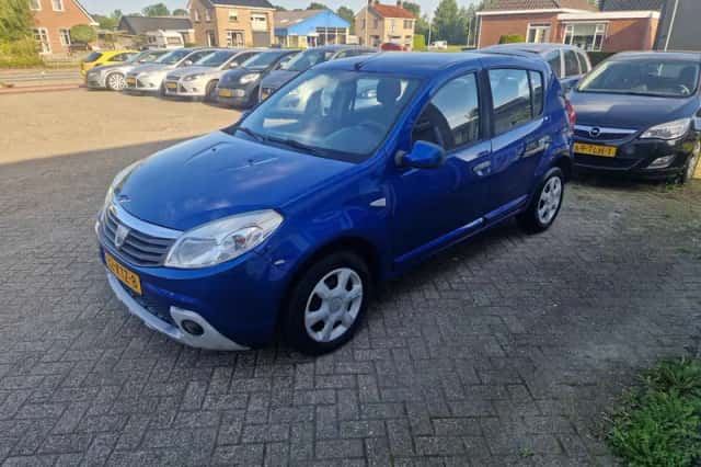 Dacia Sandero (2010) thumbnail 6