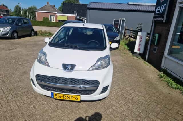 Peugeot 107 (2011) thumbnail 4