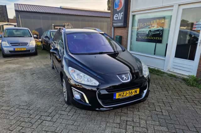 Peugeot 308 (2011) thumbnail 3