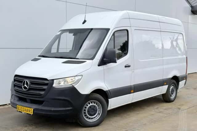 Mercedes-Benz Sprinter (2021) thumbnail 1