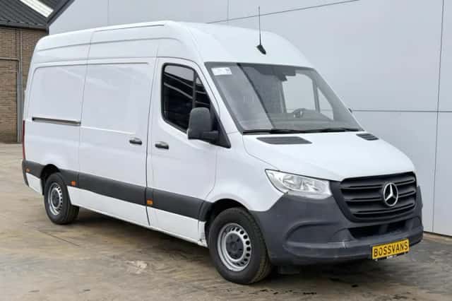 Mercedes-Benz Sprinter (2021) thumbnail 4