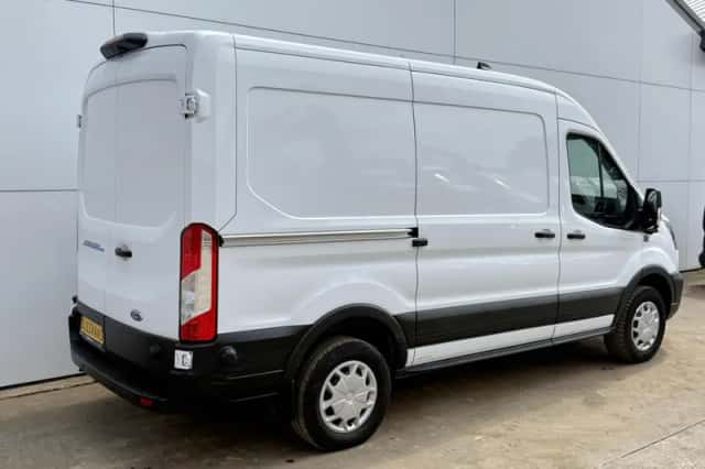 Ford E-Transit (2023) thumbnail 4