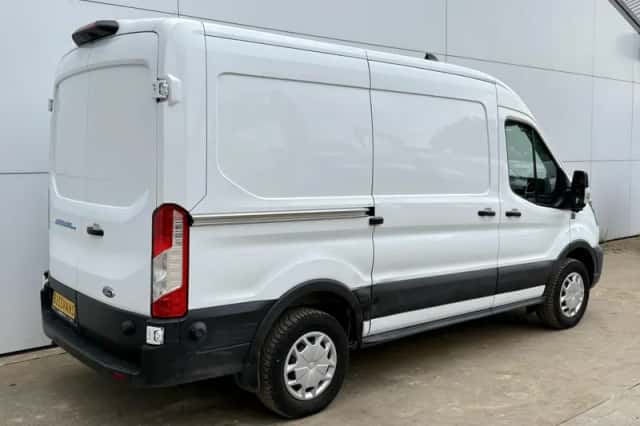 Ford E-Transit (2023) thumbnail 4
