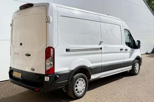 Ford E-Transit (2022) thumbnail 4