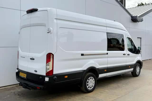 Ford Transit (2024) thumbnail 3