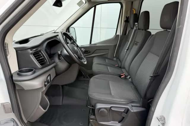 Ford Transit (2024) thumbnail 6