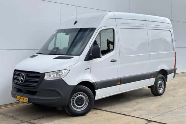 Mercedes-Benz eSprinter (2025) thumbnail 1
