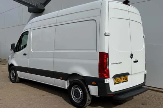 Mercedes-Benz eSprinter (2024) thumbnail 3