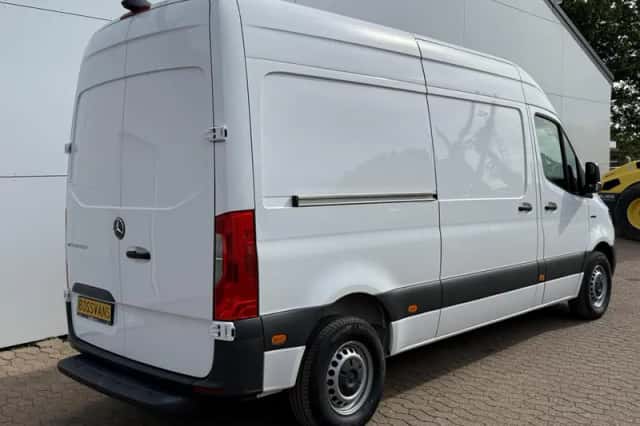Mercedes-Benz eSprinter (2024) thumbnail 4