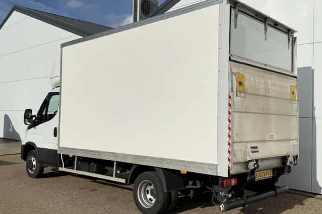 Iveco Daily (2022) thumbnail 2
