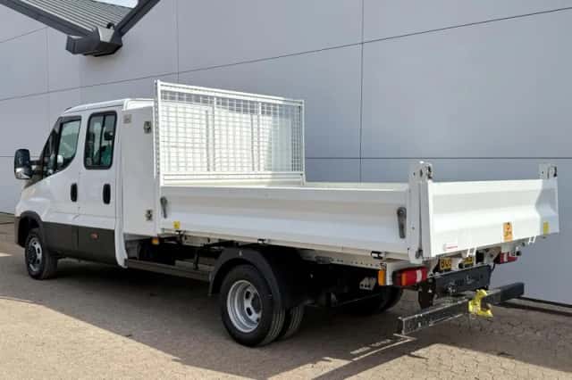 Iveco Daily (2022) thumbnail 3