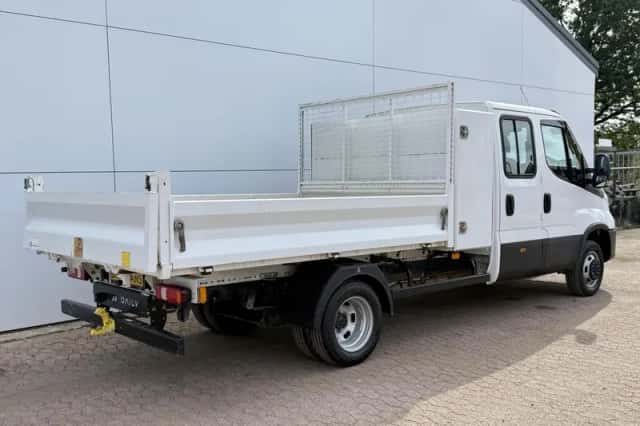 Iveco Daily (2022) thumbnail 4