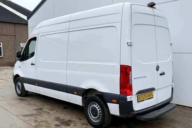 Mercedes-Benz eSprinter (2022) thumbnail 3