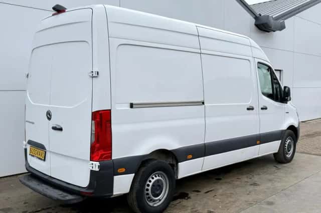Mercedes-Benz eSprinter (2022) thumbnail 4