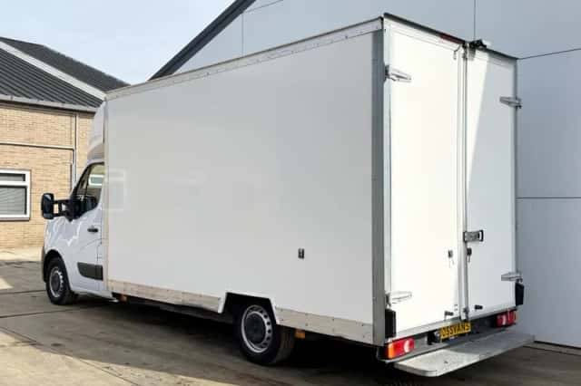 Renault Master (2023) thumbnail 2