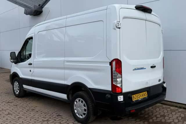 Ford E-Transit (2023) thumbnail 3