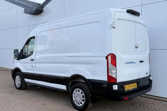 Ford E-Transit (2023) thumbnail 3