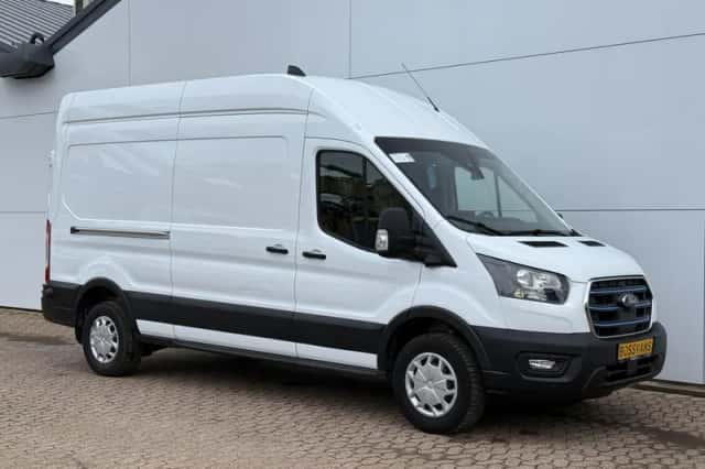 Ford E-Transit (2023) thumbnail 2