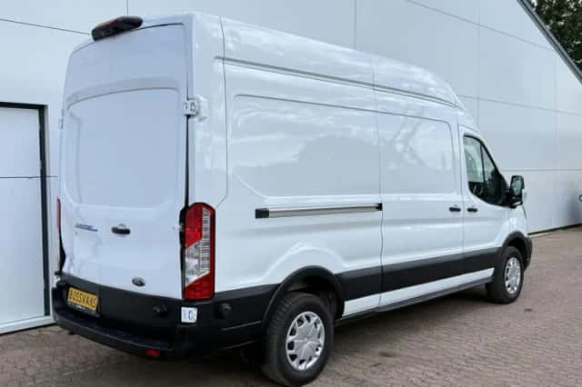 Ford E-Transit (2024) thumbnail 3