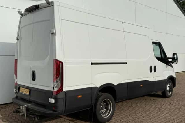 Iveco Daily (2021) thumbnail 3