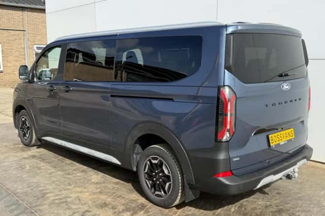 Ford Tourneo Custom (2025) thumbnail 3