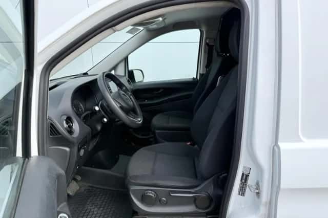 Mercedes-Benz Vito (2022) thumbnail 6